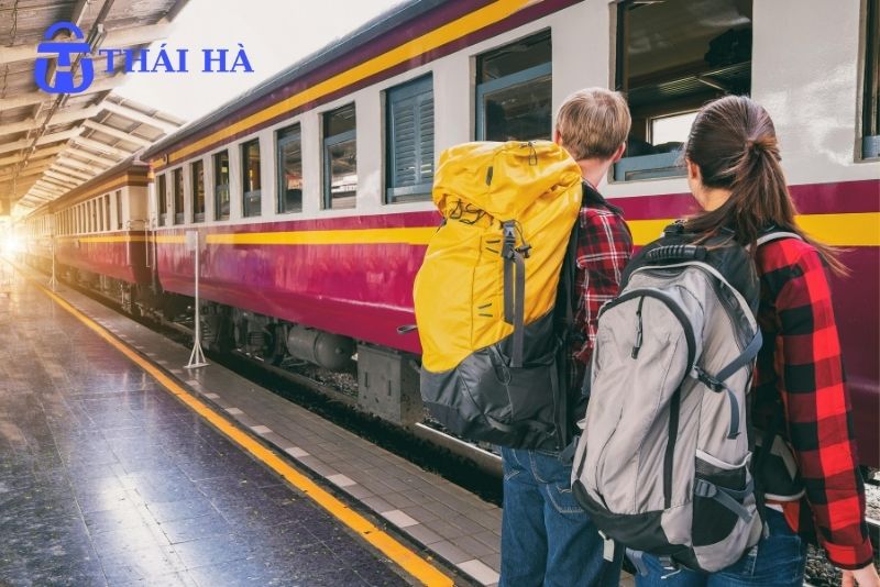 Chọn may màu balo hợp cho tuổi Thân 1992 tại xưởng may Thái Hà